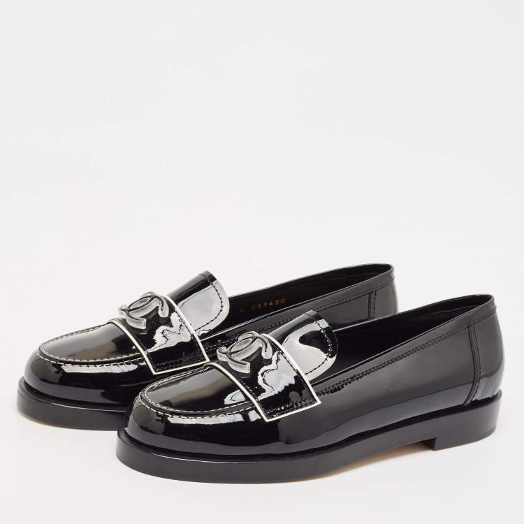 Pre Owned Chanel Black Patent Leather CC Slip On Loafers Size 38.5