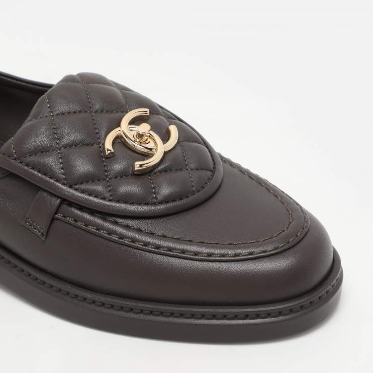 Pre Owned Chanel Etoupe Grey Quilted Leather CC Turnlock Loafers Size 39
