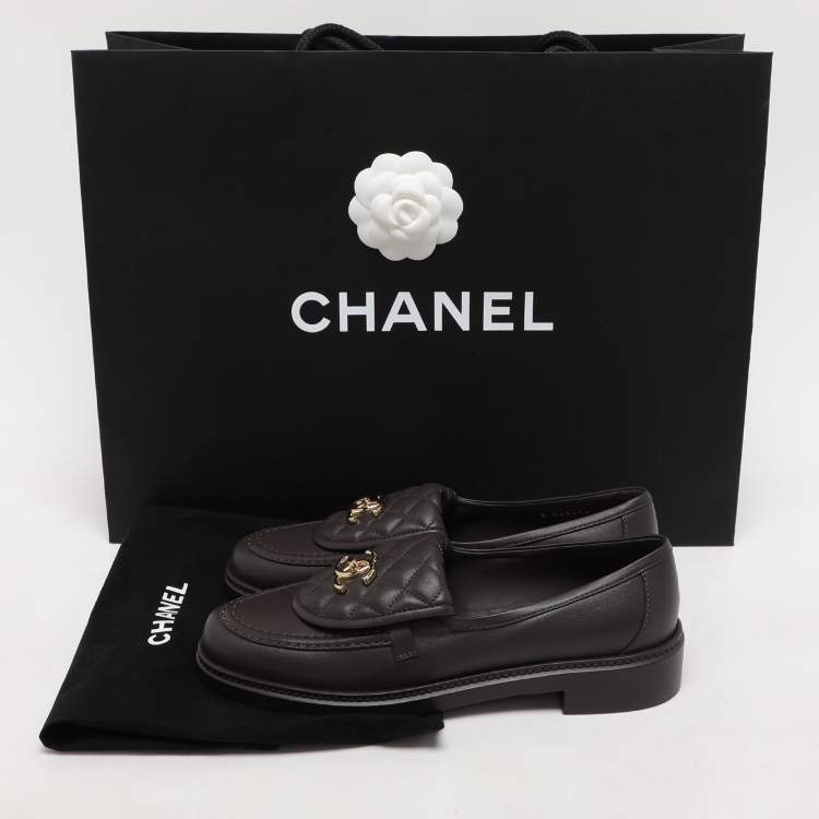 Pre Owned Chanel Etoupe Grey Quilted Leather CC Turnlock Loafers Size 39