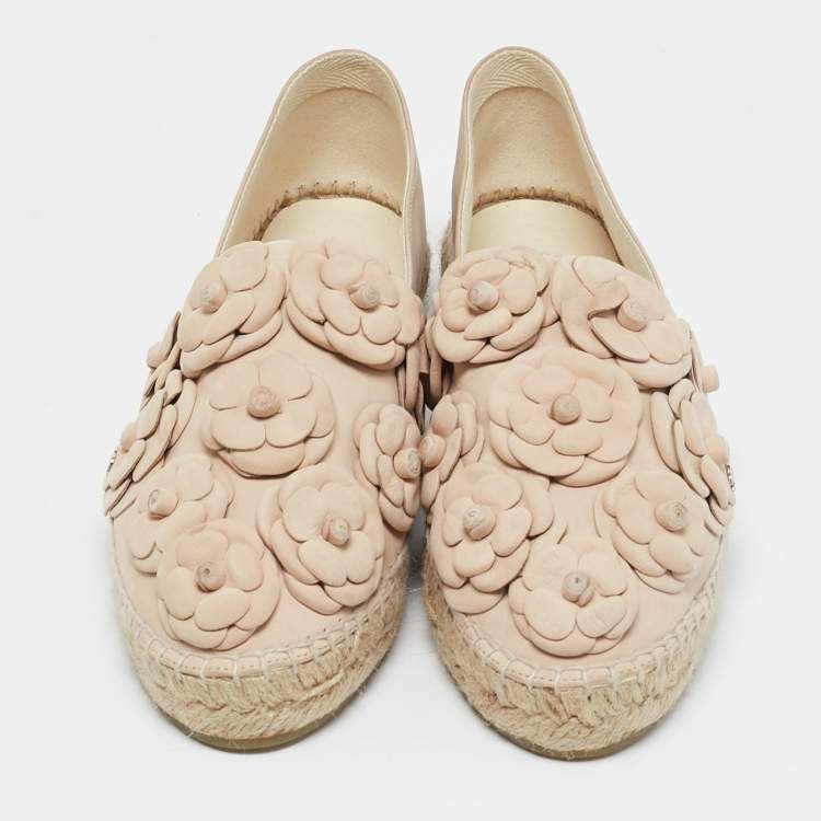 Pre Owned Chanel Light Beige Nubuck Leather CC Camellia Espadrille Flats Size 41