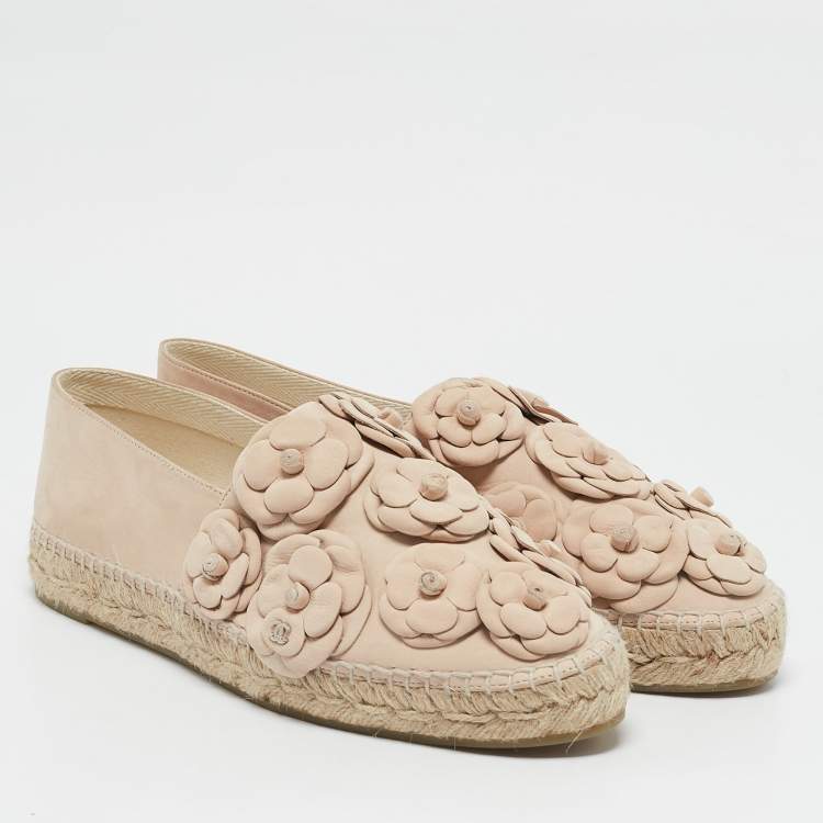 Pre Owned Chanel Light Beige Nubuck Leather CC Camellia Espadrille Flats Size 41