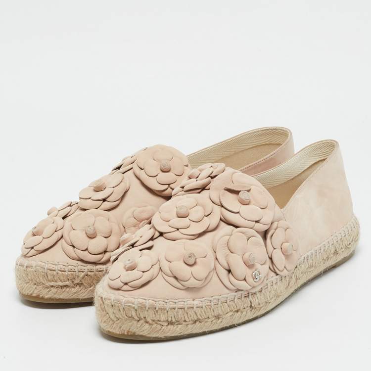 Pre Owned Chanel Light Beige Nubuck Leather CC Camellia Espadrille Flats Size 41