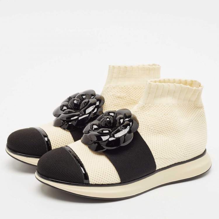 Pre Owned Chanel Cream/Black Knit Fabric Camelia Sneakers Size 39.5 