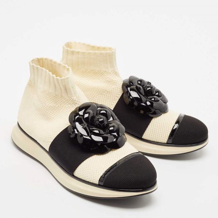 Pre Owned Chanel Cream/Black Knit Fabric Camelia Sneakers Size 39.5 
