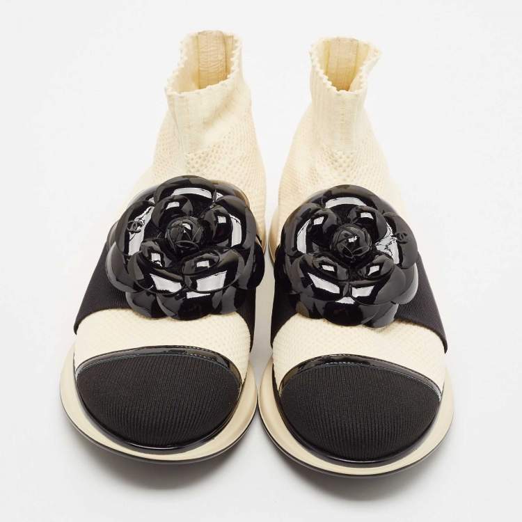 Pre Owned Chanel Cream/Black Knit Fabric Camelia Sneakers Size 39.5 