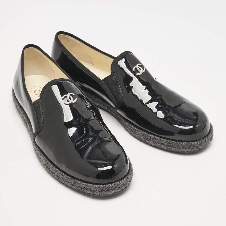 Pre Owned Chanel Black Patent Leather CC Espadrille Loafers Size 41