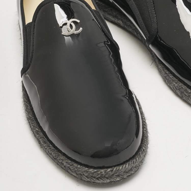Pre Owned Chanel Black Patent Leather CC Espadrille Loafers Size 41