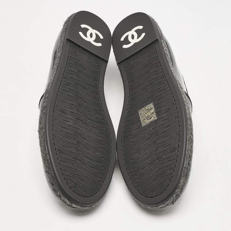 Pre Owned Chanel Black Patent Leather CC Espadrille Loafers Size 41