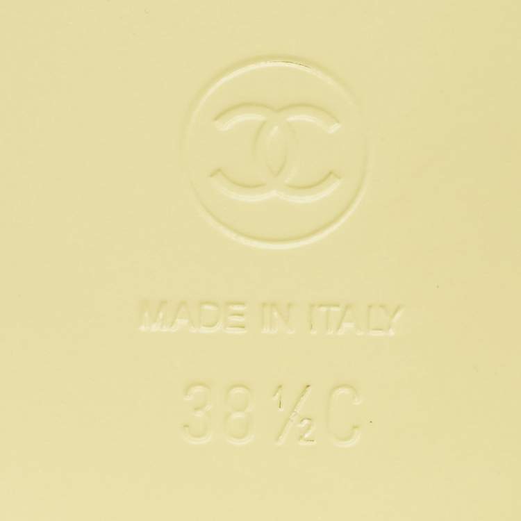 Pre Owned Chanel Yellow/White Fabric Logo Slide Sandals Size 38.5