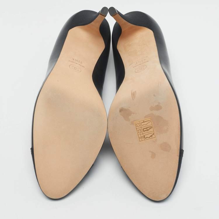 Pre Owned Chanel Black Canvas and Leather CC Cap Toe Pumps Size 41.5