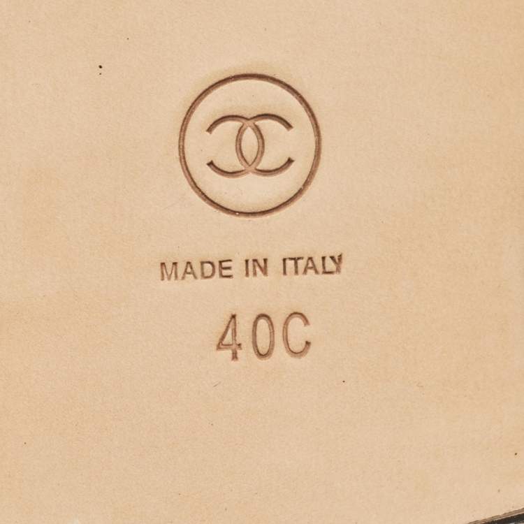 مملوكة مسبقًا Chanel White/Black Quilted Leather CC Hamburg Lace Up Derby Size 40