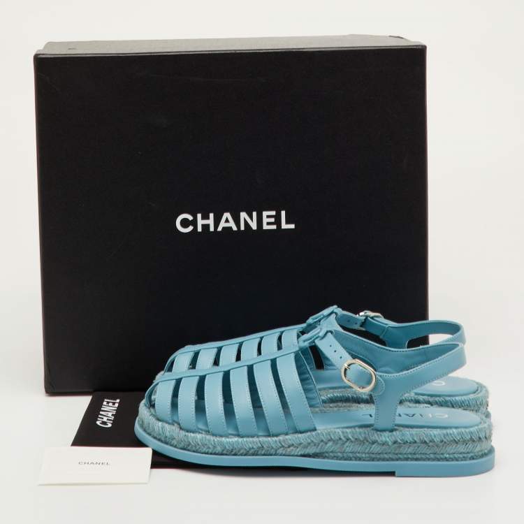 Pre Owned Chanel Size 39 Light Blue Leather Interlocking CC Logo Gladiator Flat Sandals