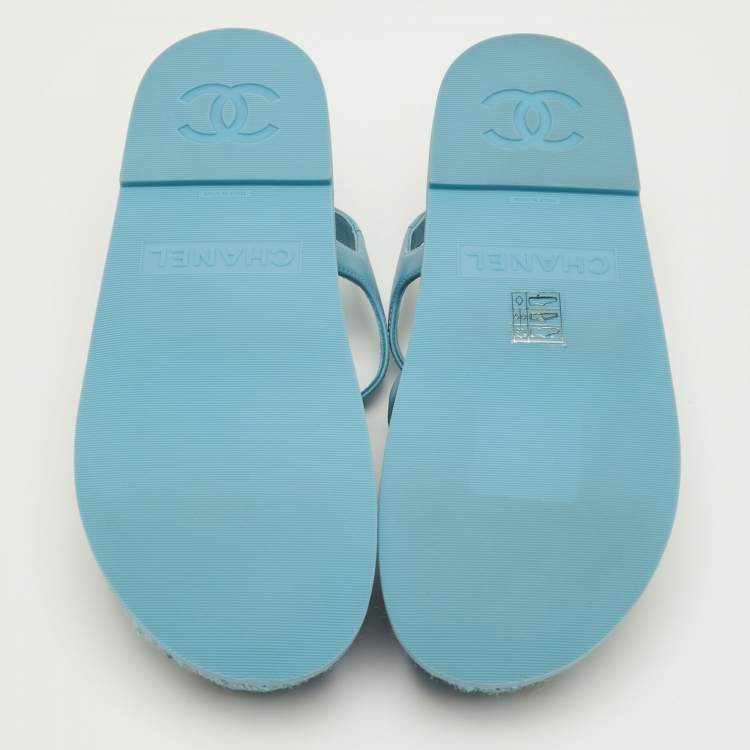 Pre Owned Chanel Size 39 Light Blue Leather Interlocking CC Logo Gladiator Flat Sandals
