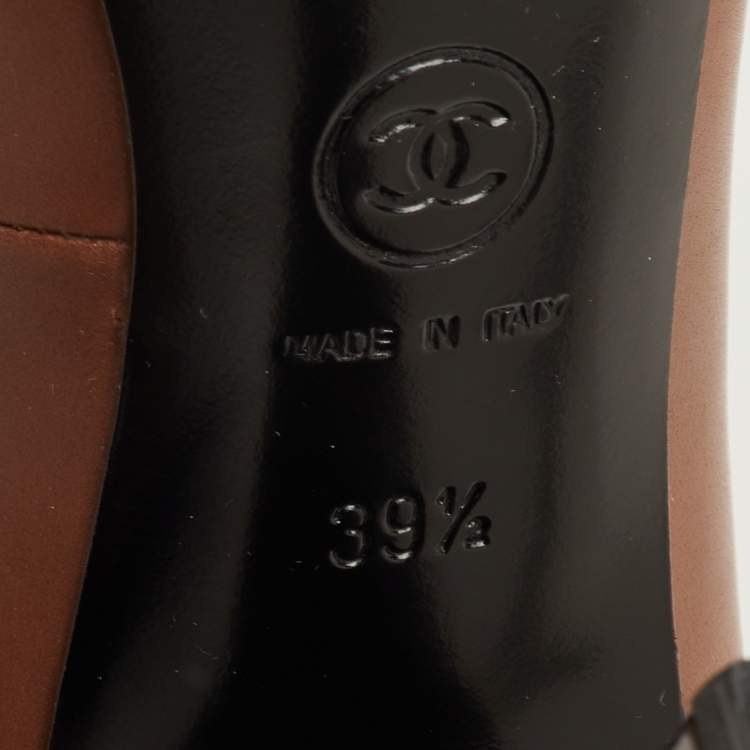 Pre Owned Chanel Size 39.5 Brown Leather and Patent Leather CC Cap Toe Platform Pumps