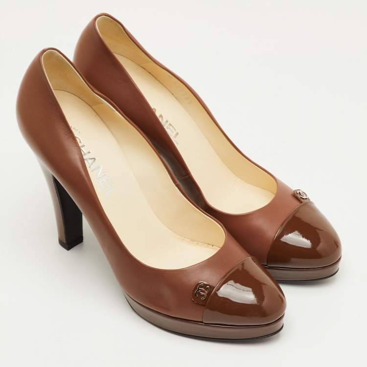 Pre Owned Chanel Size 39.5 Brown Leather and Patent Leather CC Cap Toe Platform Pumps