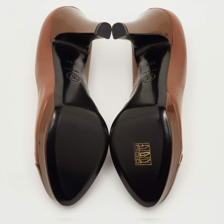 Pre Owned Chanel Size 39.5 Brown Leather and Patent Leather CC Cap Toe Platform Pumps