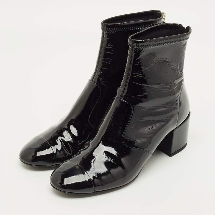 مملوكة مسبقًا Chanel CC Size 40 Black Patent Leather Ankle Length Boots
