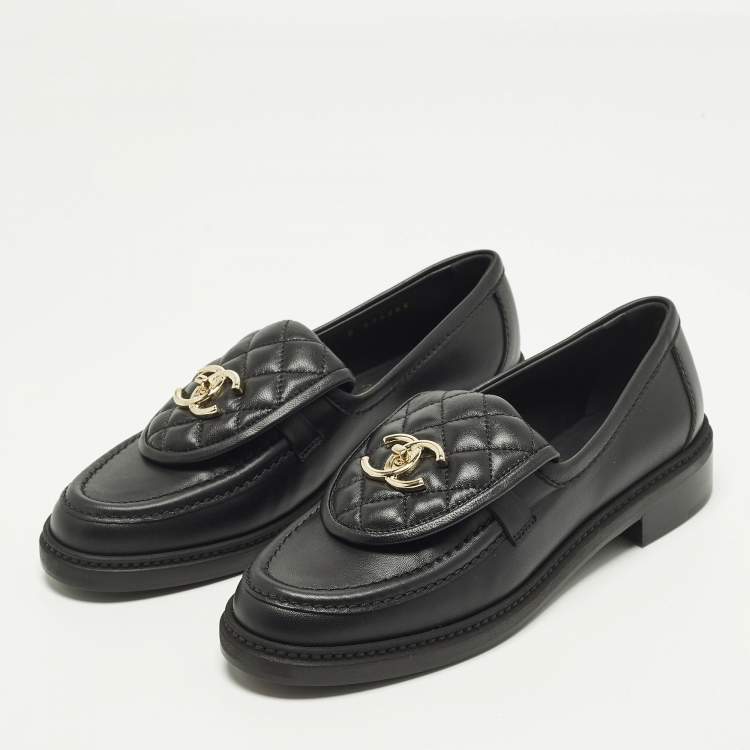 Pre Owned Chanel Size 37 Black Quilted Leather CC Turnlock Loafers