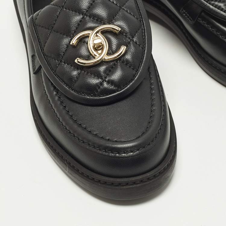Pre Owned Chanel Size 37 Black Quilted Leather CC Turnlock Loafers
