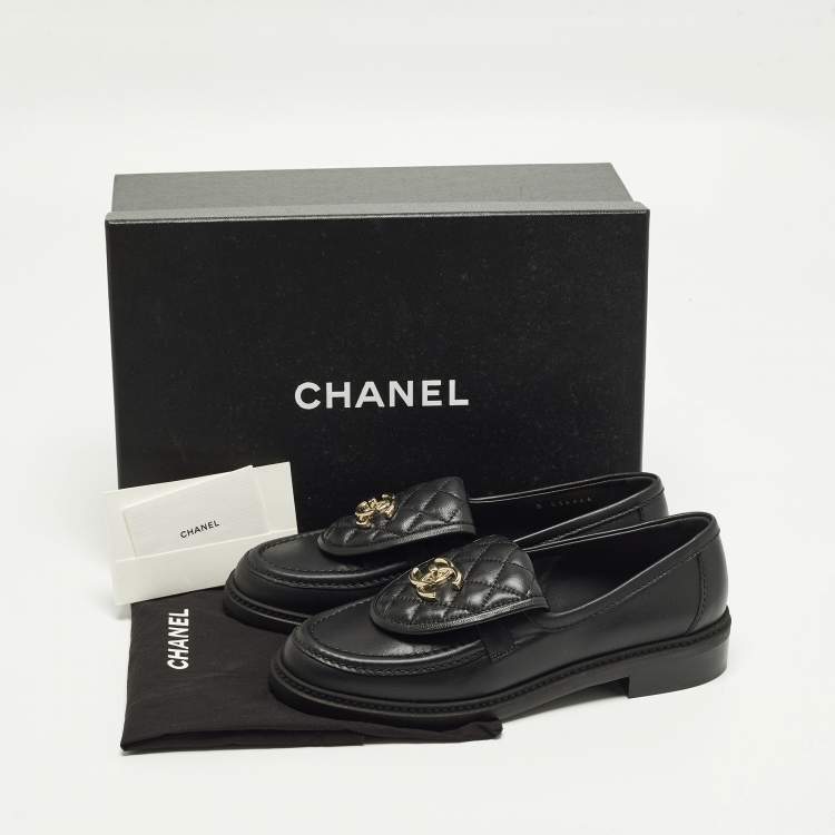 Pre Owned Chanel Size 37 Black Quilted Leather CC Turnlock Loafers