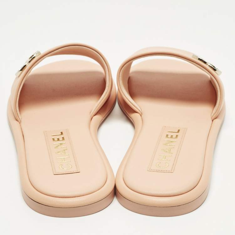 Pre Owned Chanel CC Size 38.5 Pink Leather Flat Slide