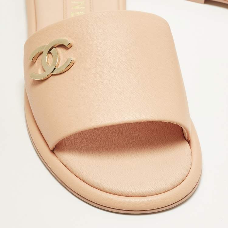 Pre Owned Chanel CC Size 38.5 Pink Leather Flat Slide
