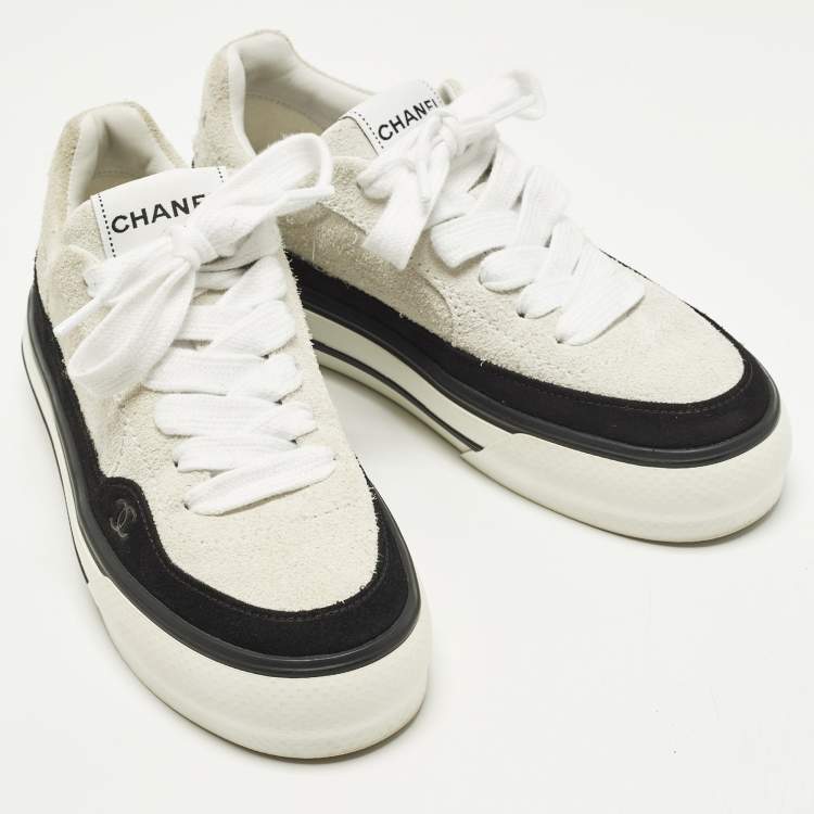 Pre Owned Chanel Coco Mark Size 37 Grey/Black Suede Lace Up Sneakers