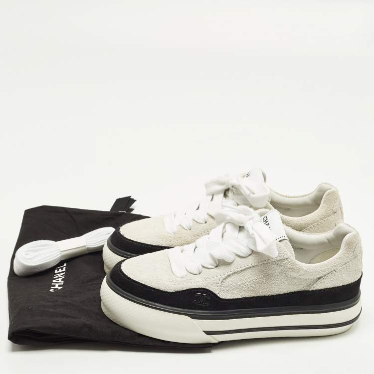 Pre Owned Chanel Coco Mark Size 37 Grey/Black Suede Lace Up Sneakers