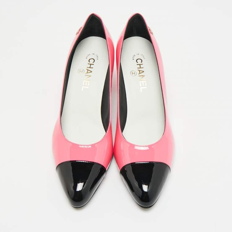 Pre Owned Chanel CC Size 40 Pink/Black Patent Leather Cap Toe Block Heel Pumps