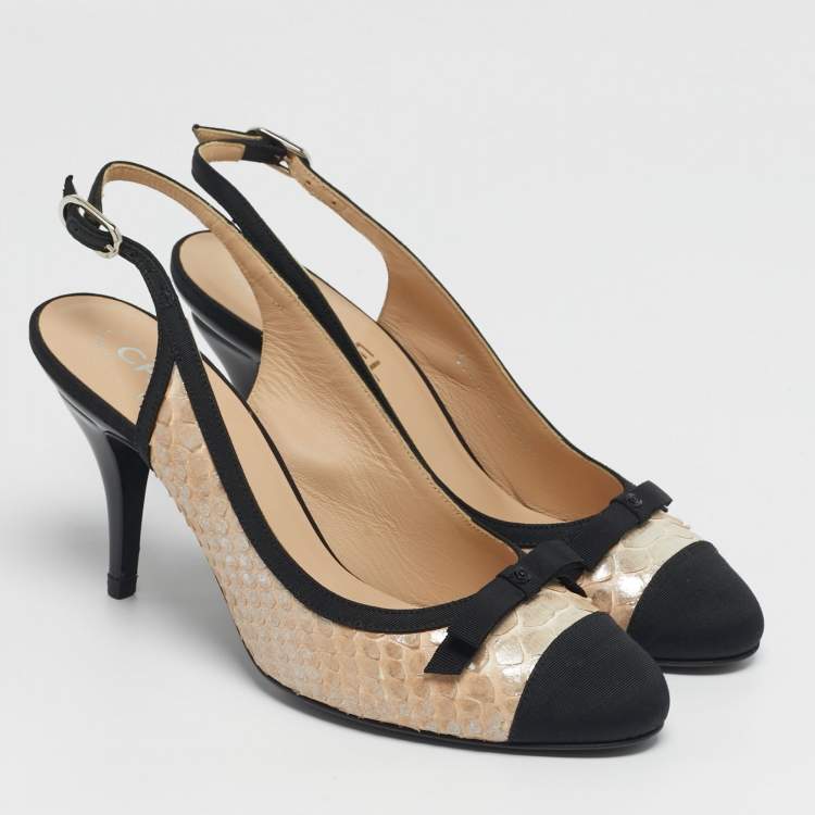 Pre Owned Chanel CC Size 39 Beige/Black Snakeskin and Fabric Bow Cap Toe Slingback Pumps