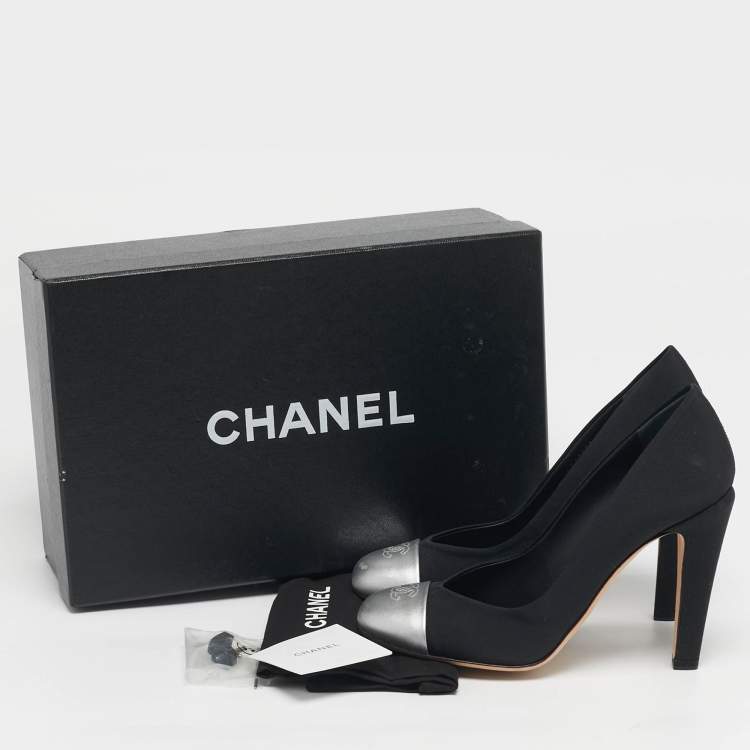 Pre Owned Chanel CC Size 36 Black/Silver Grosgrain and Leather Cap Toe Pumps