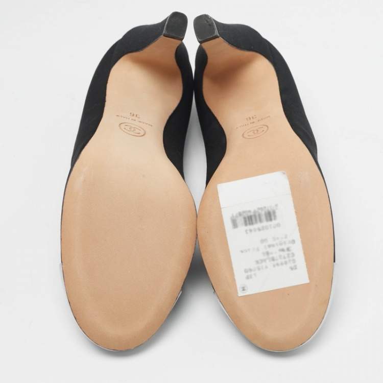 Pre Owned Chanel CC Size 36 Black/Silver Grosgrain and Leather Cap Toe Pumps