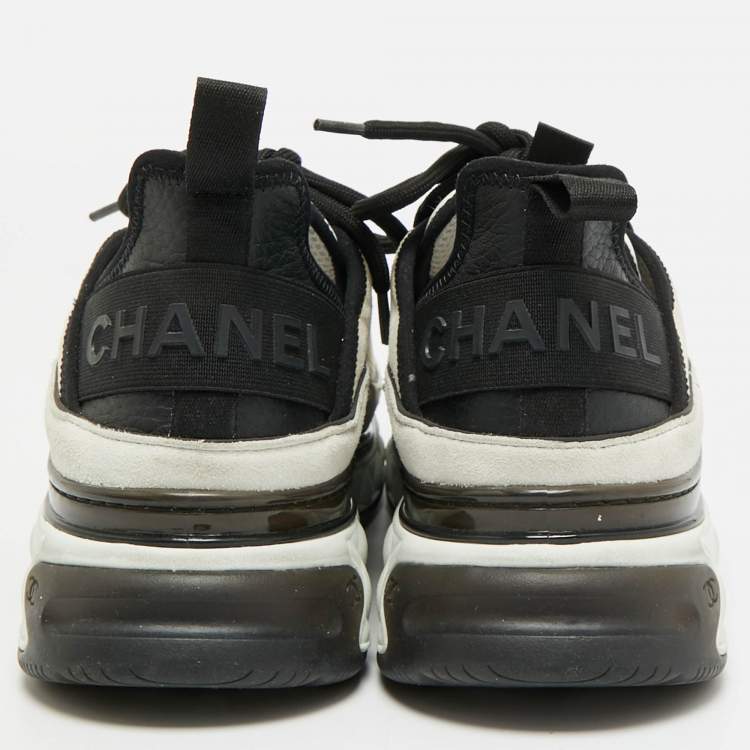 Pre Owned Chanel CC Size 40 White/Grey Fabric and Suede Low Top Sneakers