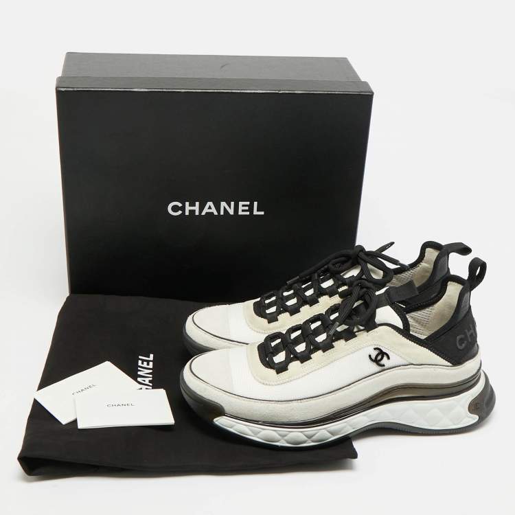 Pre Owned Chanel CC Size 40 White/Grey Fabric and Suede Low Top Sneakers