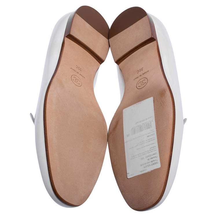 Pre Owned Chanel White Patent Leather CC Smoking Slippers Size 39