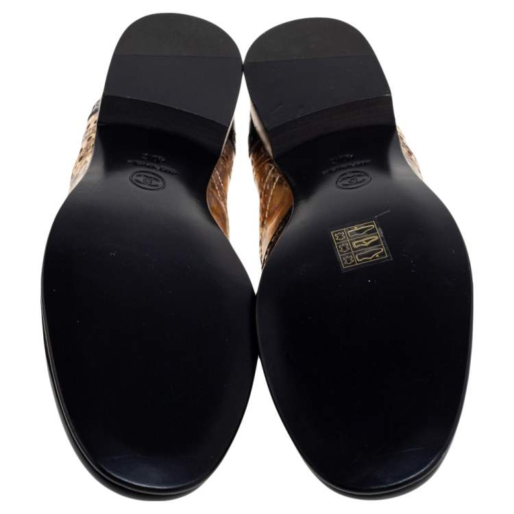 Pre Owned Chanel Metallic Gold/Black Patent Leather  Brogue Lace-Up Oxford  Size 40