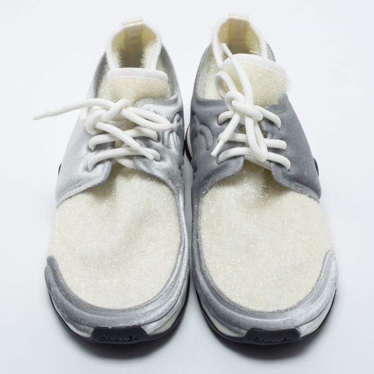 Pre Owned Chanel White/Grey Stretch Fabric and Corduroy CC Sneakers Size 40.5