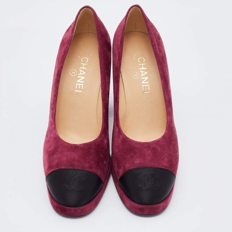 Pre Owned Chanel Burgundy/Black Suede and Fabric CC Cap Toe Platform Pumps Size 40