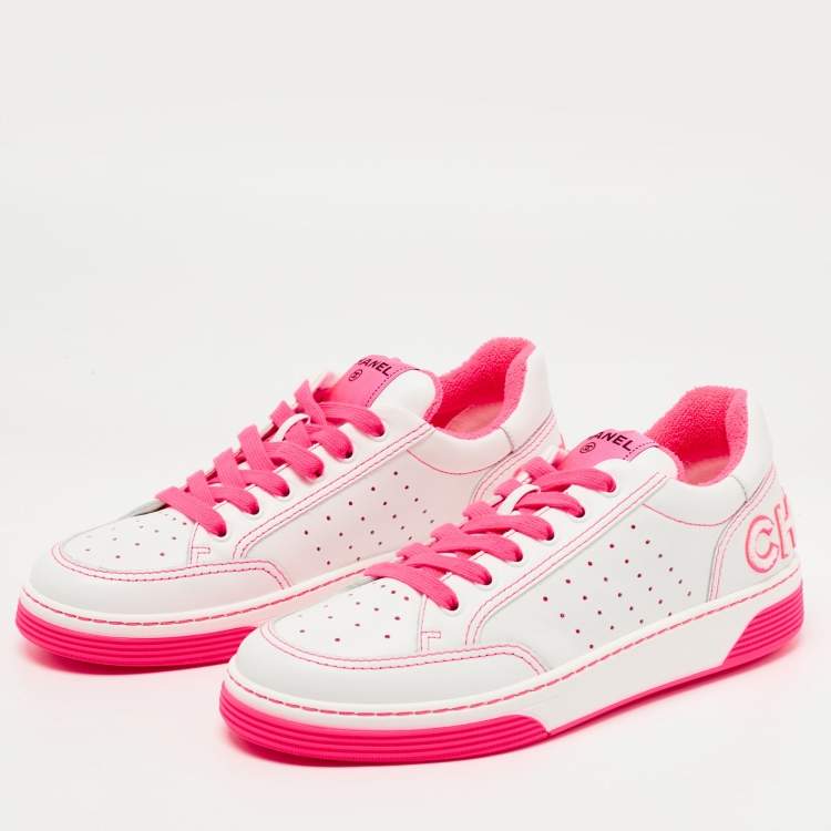Chanel White/Pink Leather 22P Trainer Sneakers Size 39.5 Chanel