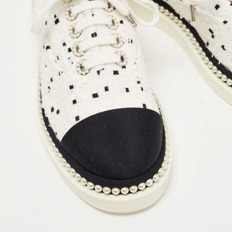 Pre Owned Chanel Monochrome Tweed and Canvas Cap Toe Faux Pearl Trim Oxfords Sneakers Size 37.5