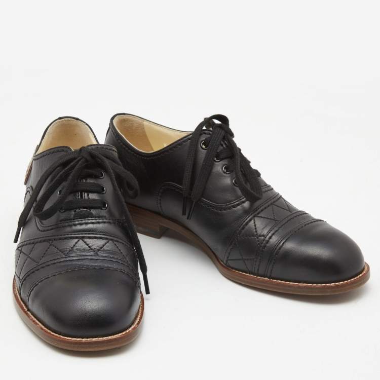Pre Owned Chanel Black Leather and Quilted CC Logo Leather Oxfords Size 37.5