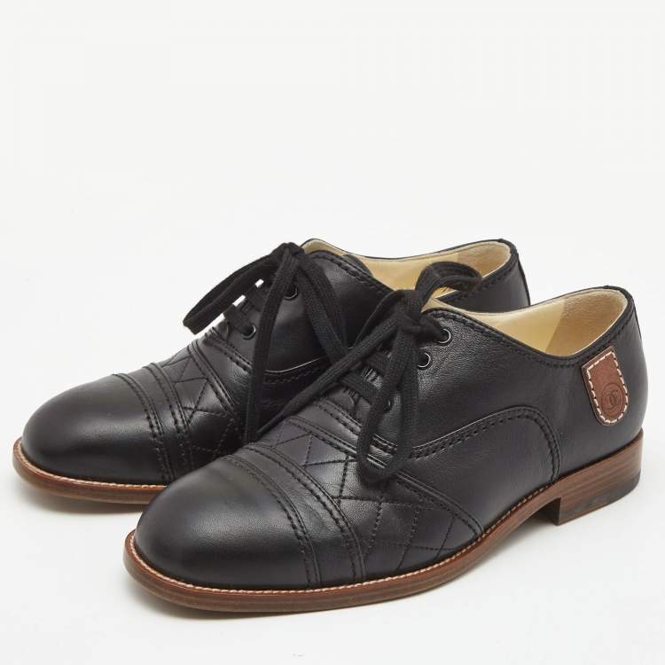 Pre Owned Chanel Black Leather and Quilted CC Logo Leather Oxfords Size 37.5