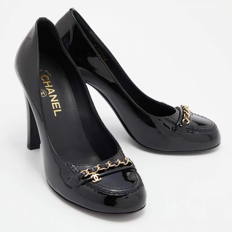 Pre Owned Chanel Black Patent Leather Chain Detail Cap Toe Pumps Size 39
