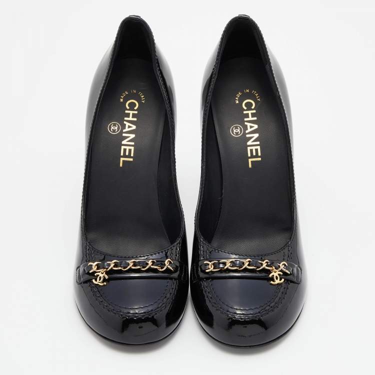 Pre Owned Chanel Black Patent Leather Chain Detail Cap Toe Pumps Size 39