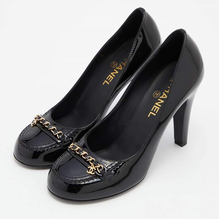 Pre Owned Chanel Black Patent Leather Chain Detail Cap Toe Pumps Size 39