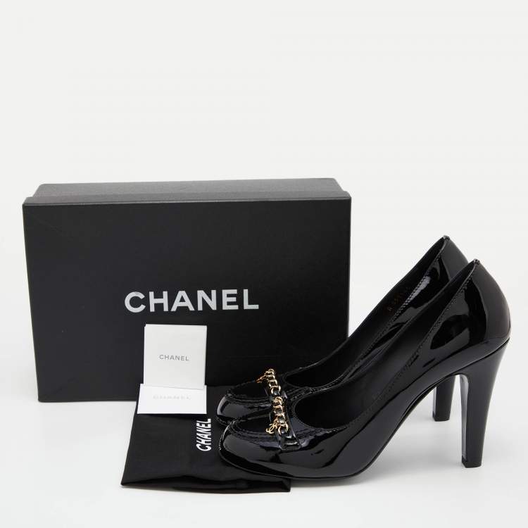 Pre Owned Chanel Black Patent Leather Chain Detail Cap Toe Pumps Size 39