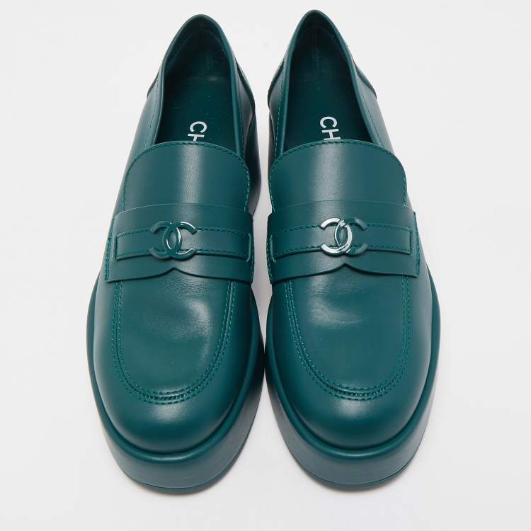 Pre Owned Chanel Dark Green Leather CC Platform Loafers Size 39