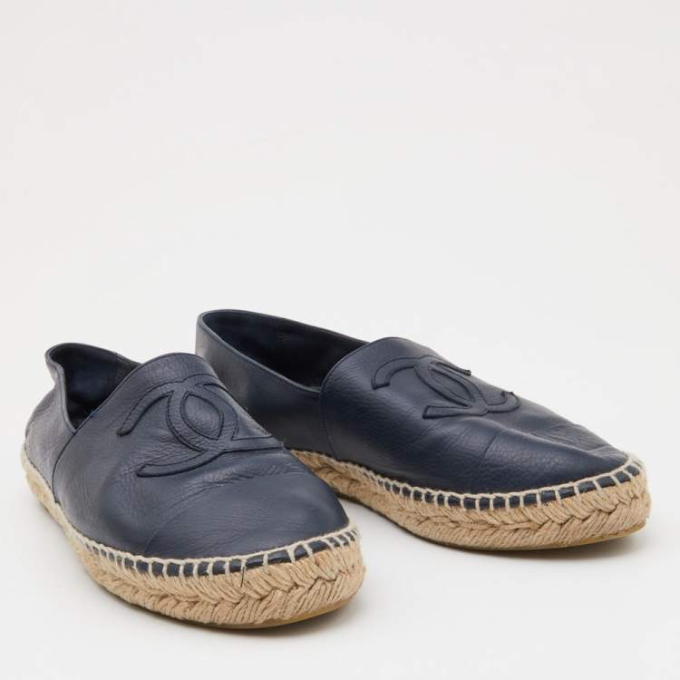 Pre Owned Chanel Navy Blue Leather CC Espadrille Flats Size 40