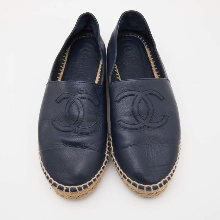 Pre Owned Chanel Navy Blue Leather CC Espadrille Flats Size 40