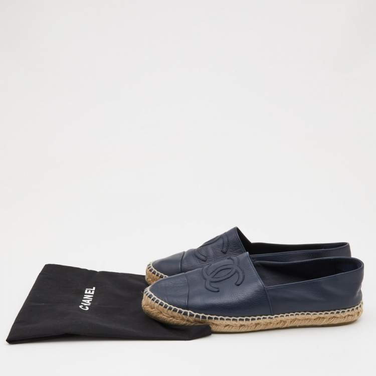Pre Owned Chanel Navy Blue Leather CC Espadrille Flats Size 40